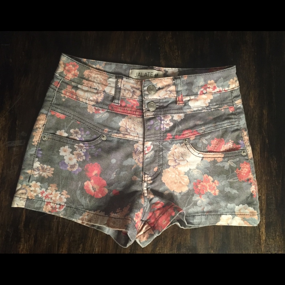 Shorts jalate